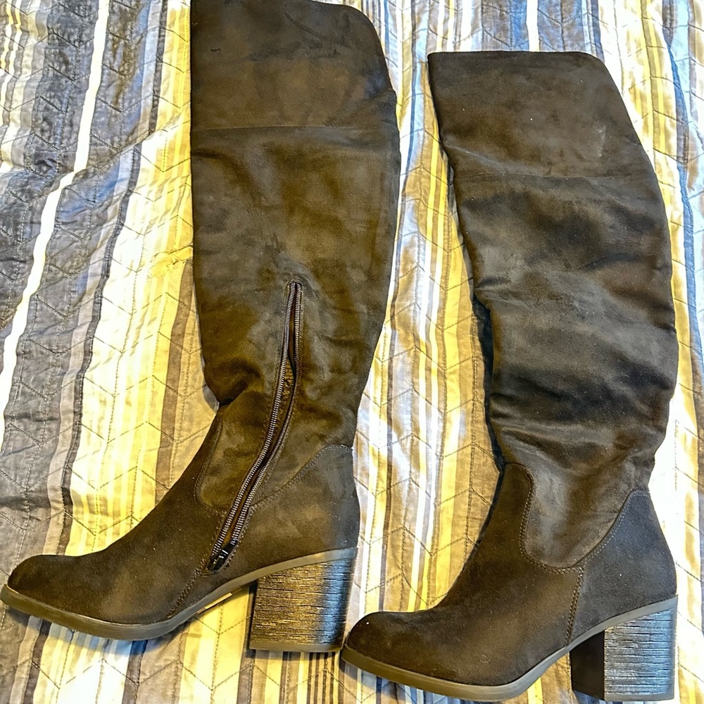 Black Suede Knee-High Boots